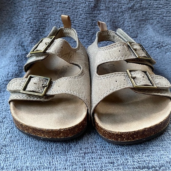 OshKosh B’gosh  Sandal’s Girls Size 8 Velcro Closure - Picture 2 of 8